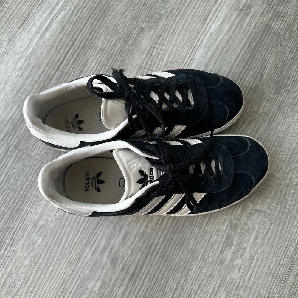adidas classic gazelle